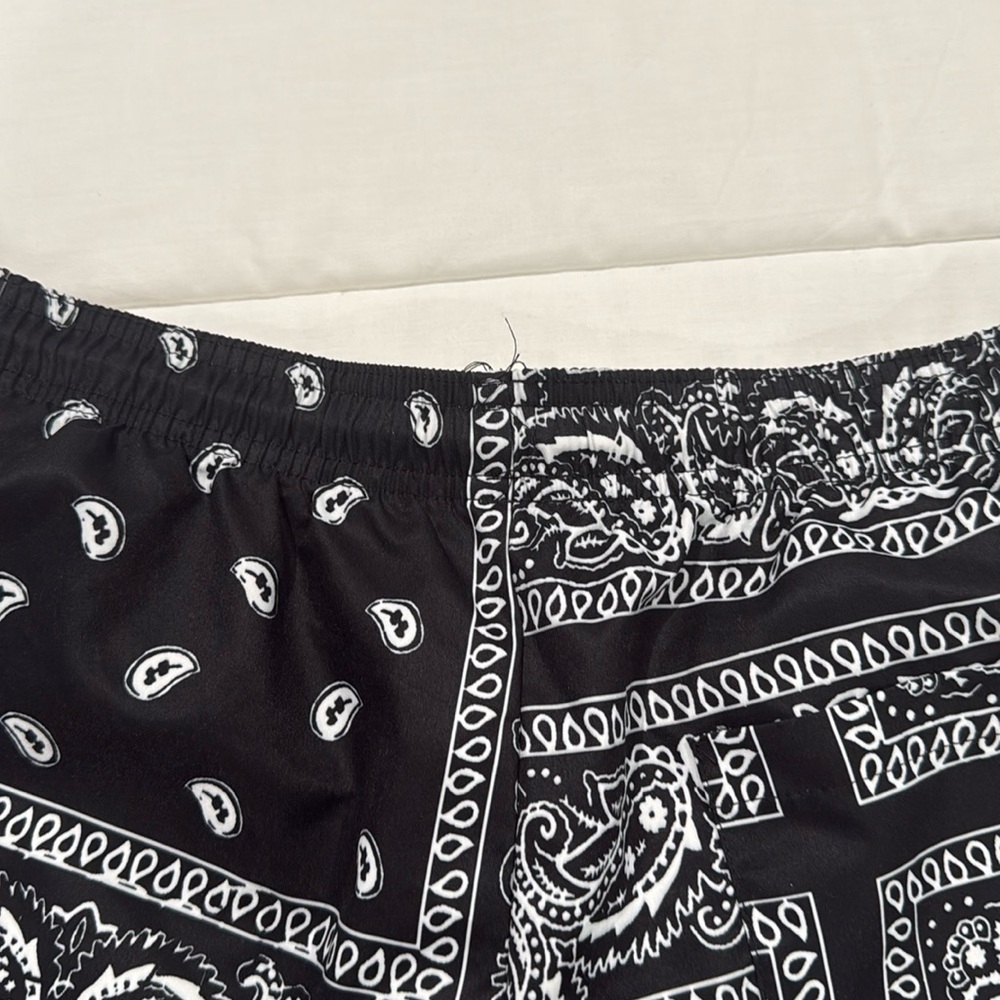Mens Black & White Paisley Swim Trunks‎ - Picture 5 of 5